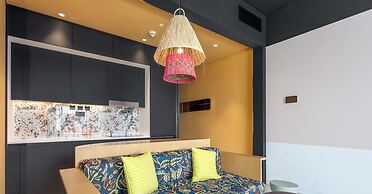 LUX The Modern Retro Studio