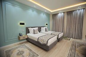 Amira Boutique