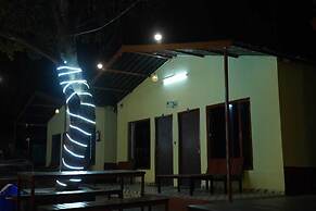 Tree Aura Retreat