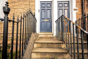 Apt - Sleeps 10 - Parking - Ideal for Contractors