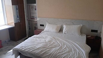 Hotel Keshav Palace