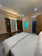 Hotel Keshav Palace