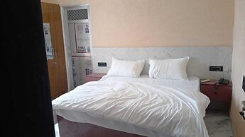 Hotel Keshav Palace