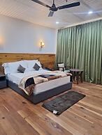 Pines Dirang Homestay