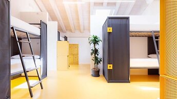 Nomad Hostel