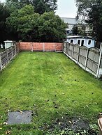 Dale Combe is a mid Terrace House