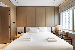 Prime JLT Stay Near Metro Lakeside Dining