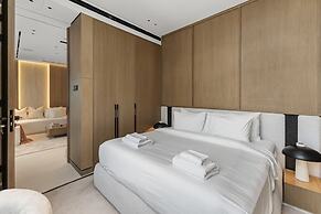 Prime JLT Stay Near Metro Lakeside Dining