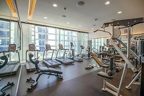 Prime JLT Stay Near Metro Lakeside Dining
