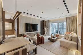 Prime JLT Stay Near Metro Lakeside Dining