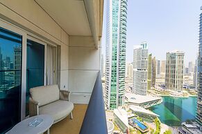Prime JLT Stay Near Metro Lakeside Dining