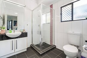 Zen Orient Luxurious 4BR Oasis With Private Pool