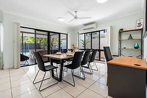 Zen Orient Luxurious 4BR Oasis With Private Pool