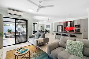 Zen Orient Luxurious 4BR Oasis With Private Pool