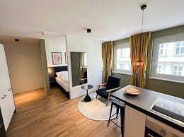 Premium Apartments with Air Conditioning - Dovers Yard