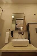 Hotel Sarovar Hill