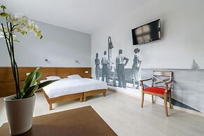 Kamienica 22