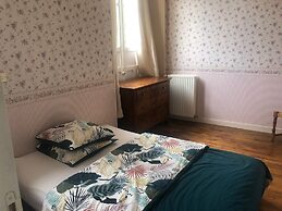 Belle Maison dans une ancienne école