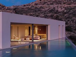 Crimson View Villa by Hide Out