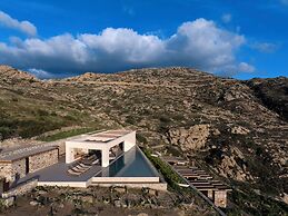 Crimson View Villa by Hide Out