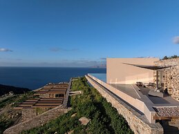 Crimson View Villa by Hide Out
