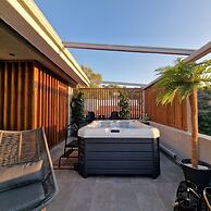 D A Luxury Suite Jacuzzi