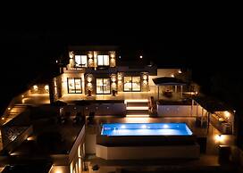 Villa Kyma