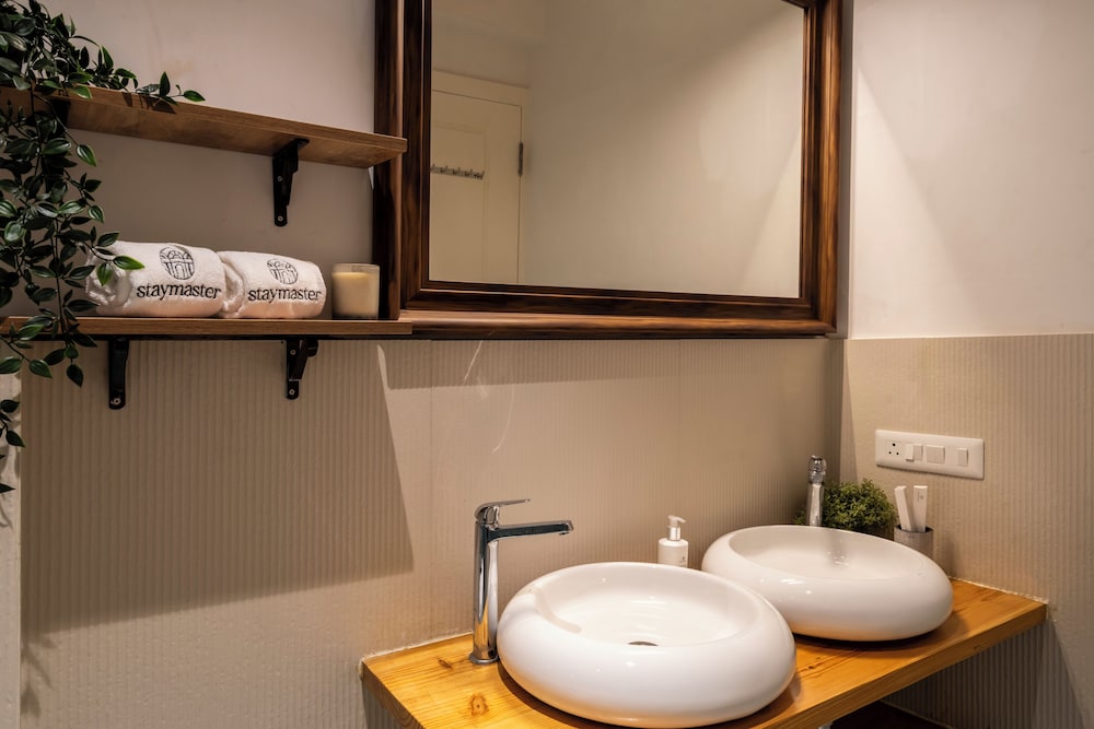 Staymaster Solintra 3BHK C301