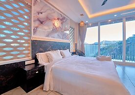 Hill Breeze Resort by VOYE HOMES