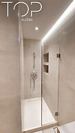 TOP SUITES