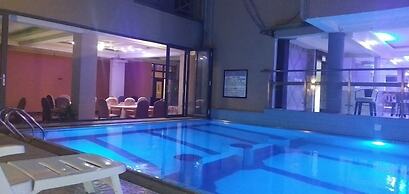 Hotel Sisters and Spa