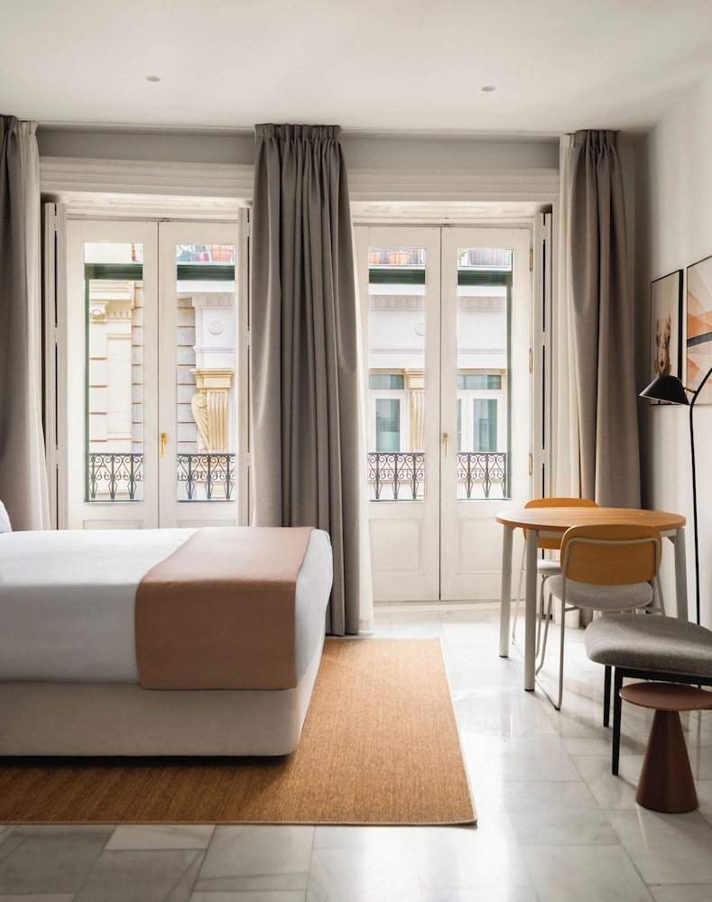Limehome Madrid Sol