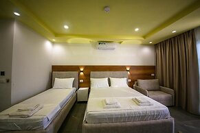 Tonis Rooms Vlore