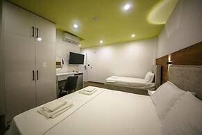 Tonis Rooms Vlore