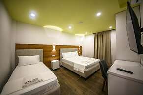 Tonis Rooms Vlore