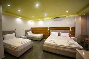 Tonis Rooms Vlore