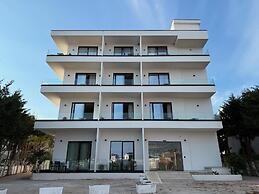 Hotel Vila Danedi