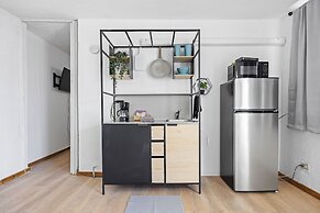 Castellana by Otium