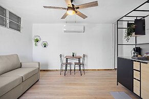 Castellana by Otium