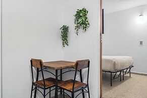 Castellana by Otium