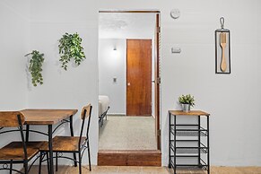 Castellana by Otium
