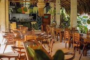 Makai Beach Hostel