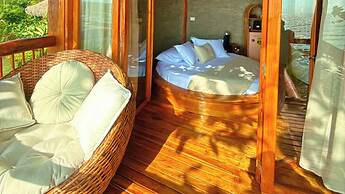 Makai Beach Hostel