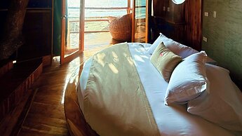 Makai Beach Hostel