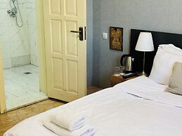 62 Dimitri Uznadze str.