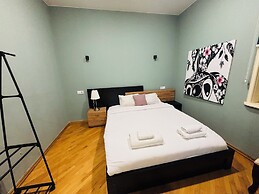 62 Dimitri Uznadze str.