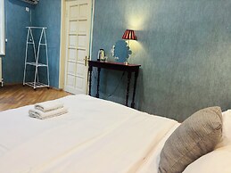 62 Dimitri Uznadze str.