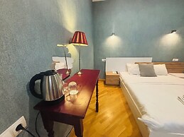 62 Dimitri Uznadze str.