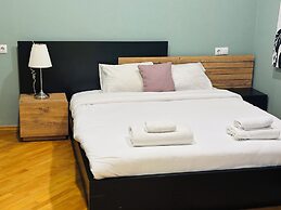 62 Dimitri Uznadze str.