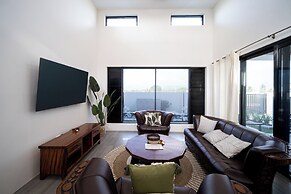 Solana Apartments